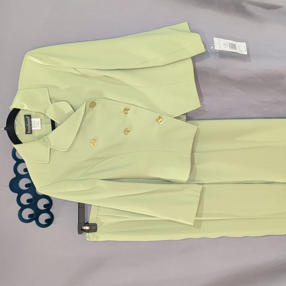 Harve Benard Green Suit 6 NWT